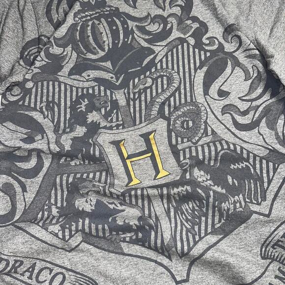 Gray Harry Potter Emblem Tee from Wizarding World y2k aesthetic, L - Picture 3 of 7